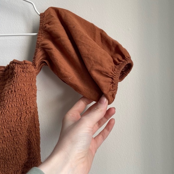 Abercrombie & Fitch • Terracotta Off Shoulder Puff Sleeve Romper - Picture 4 of 7